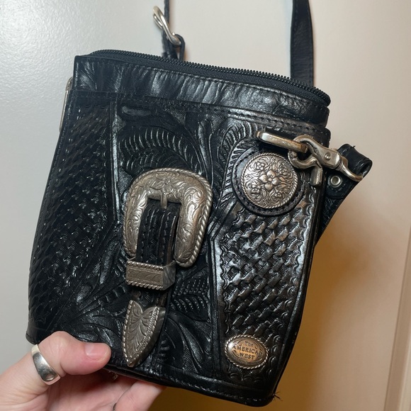 Vintage Black Leather Crossbody Bag - Picture 1 of 7